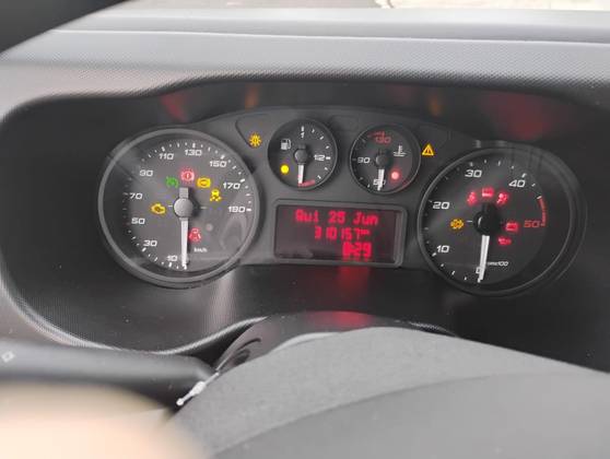 IVECO DAILY 3.0 TURBO DIESEL 35-150 CHASSI CS MANUAL
